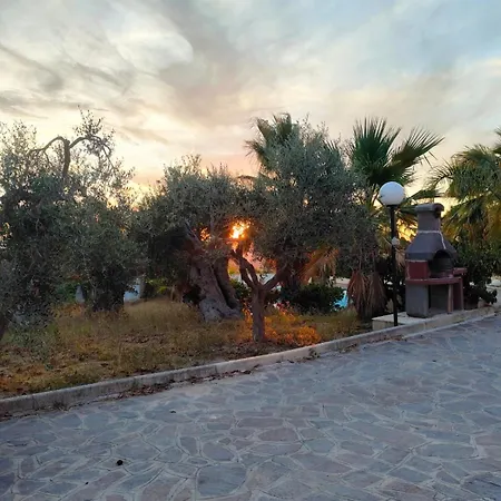 Vittoria Aparthotel 4*