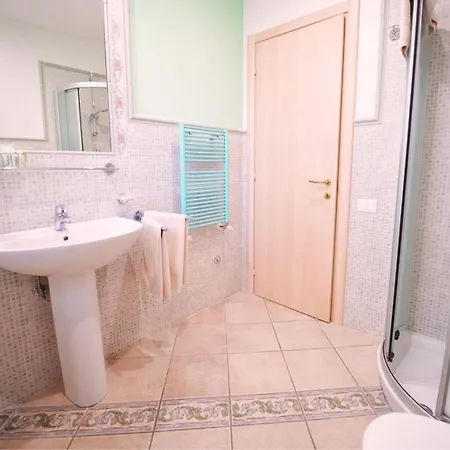 Vittoria 4* Matera